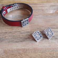 Load image into Gallery viewer, WINDOWS, Set of Cufflinks and Bracelet, Sterling Silver and Natural Leather