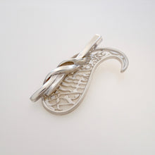 Load image into Gallery viewer, SHIVERS OF HEART, Pendant of Sterling Silver