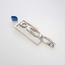 Load image into Gallery viewer, WHO KNOWS THE SECRETS OF LOVE, Pendant of Sterling Silver