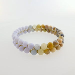 Gemstone bracelet by Pellara, inspired by nature. Infinite fields, made of agate, quartz, aquamarine and opal. Aries, Gemini, Scorpio, Leo & Capricorn zodiacs. 6mm stones